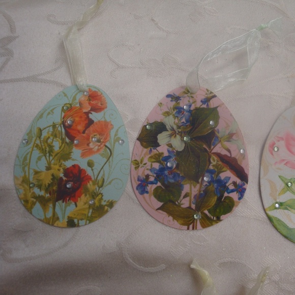 🐣 Set 6 Egg Shape Tin Easter Spring Ornaments w  Flowers & Rhinestones  New - Picture 5 of 9